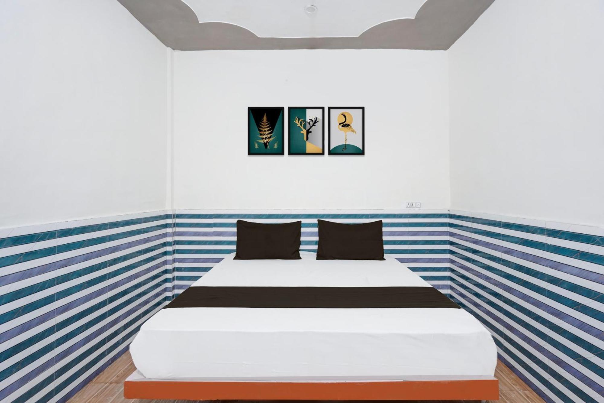 Hotel O Golden Bird Noida Buitenkant foto