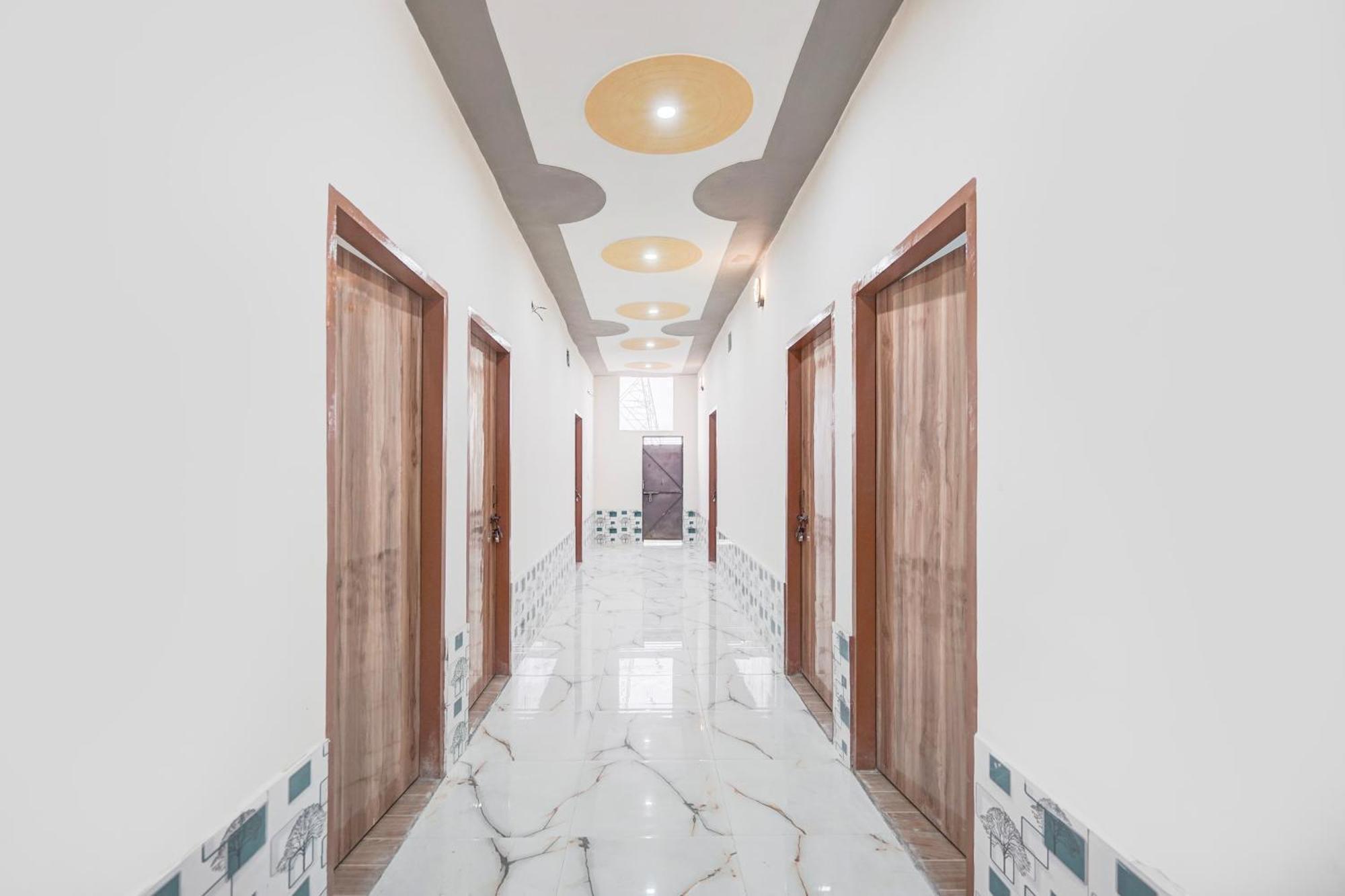 Hotel O Golden Bird Noida Buitenkant foto