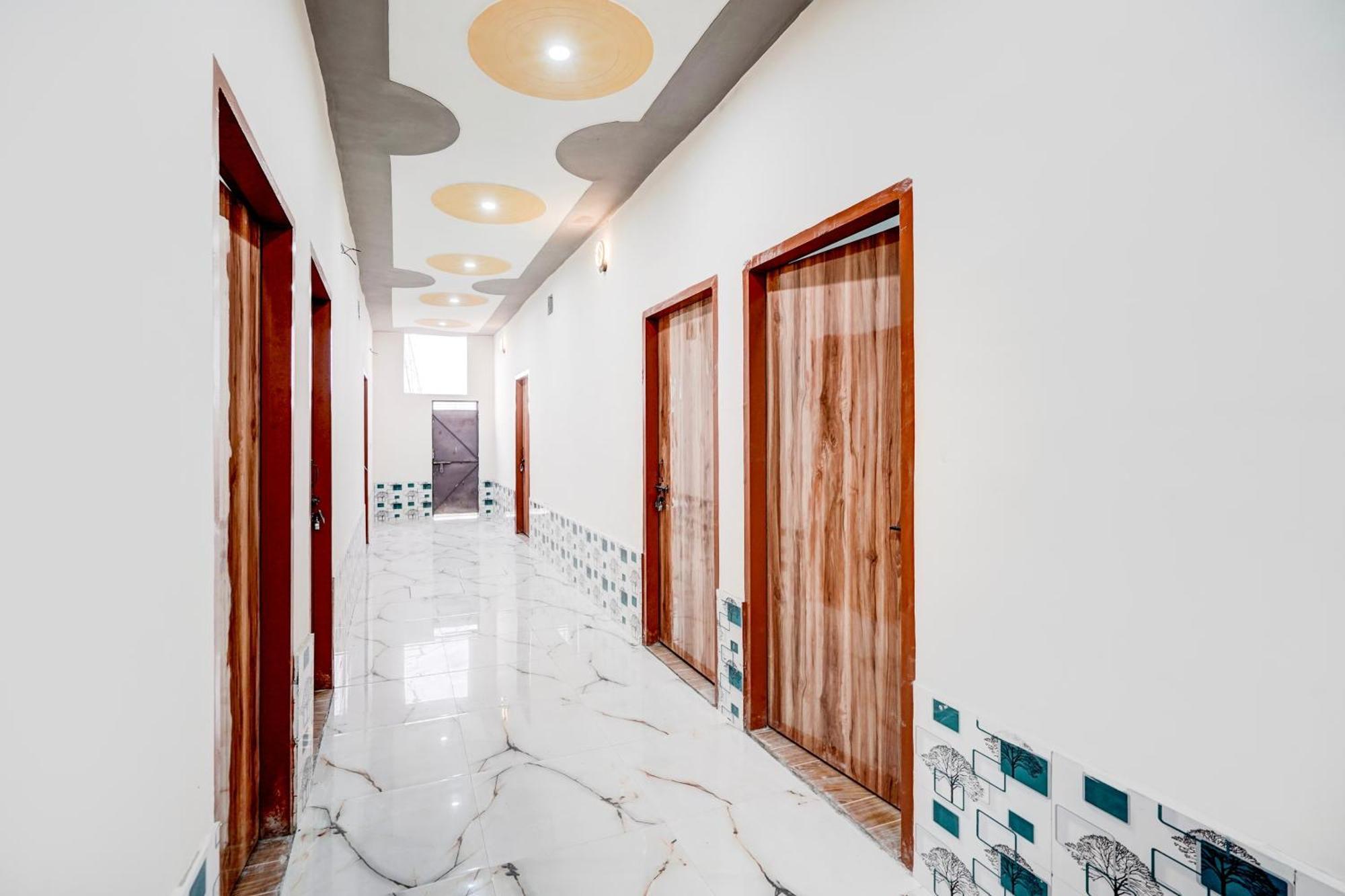 Hotel O Golden Bird Noida Buitenkant foto