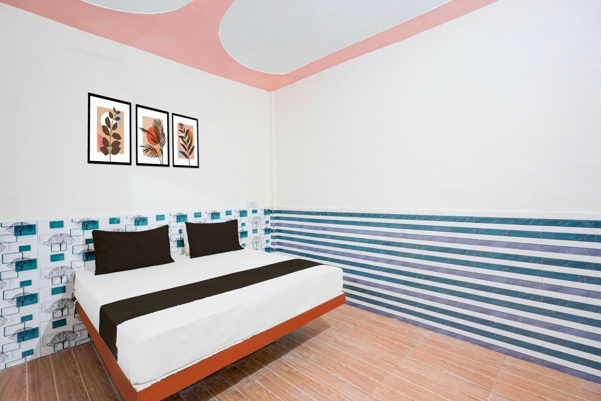 Hotel O Golden Bird Noida Buitenkant foto